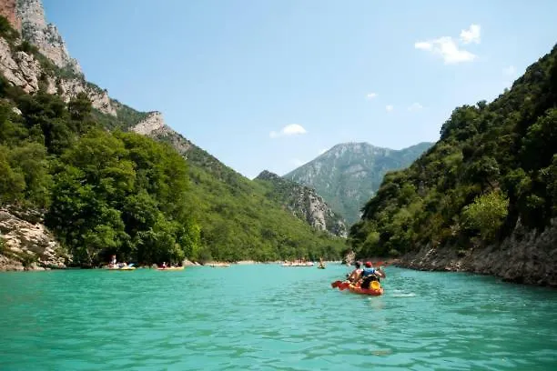 Campsite Verdon Gorge Mobile Home: Lakeside Comfort & Renewal Sainte-Croix-de-Verdon France